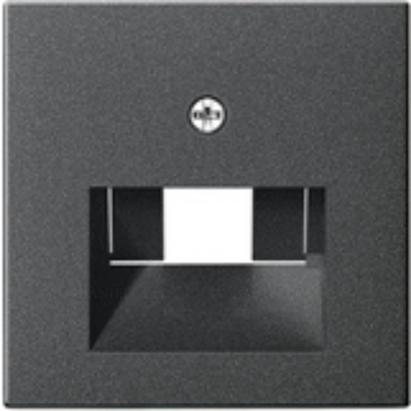 GIRA027028