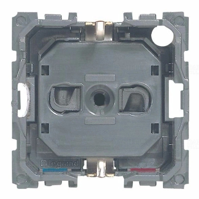 LEG067153